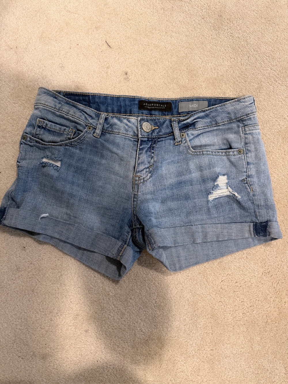 Aeropostale Women's Light Wash Denim Midi Shorts - Blue Sz 6